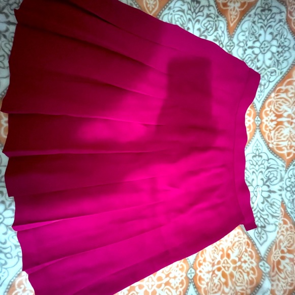 High Waist Pleated Mini Skirt - Picture 2 of 6